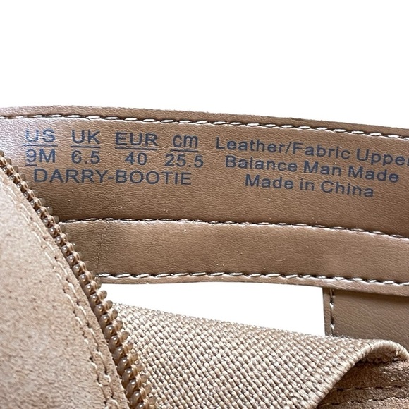 Naturalizer Darry-Bootie in Caramel Lug Sole Chelsea Style Comfy Size 9 NWT - Picture 10 of 15